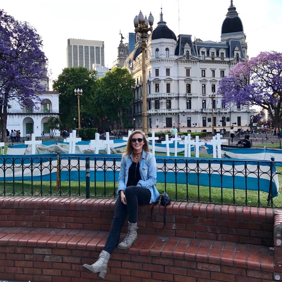 Meet your Posher, Emma - Picture 3 of 5